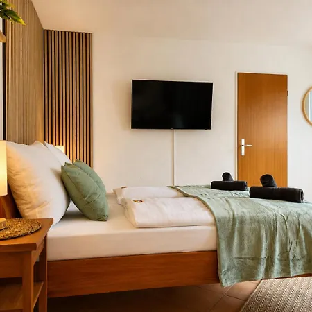 Apartment Modern With Balcony & Feel-good Flair Ulm